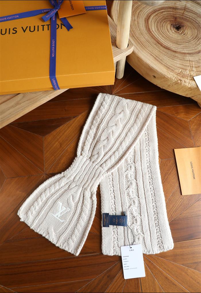 2026116115858307 100